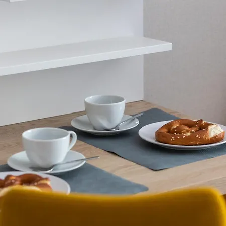 Sunny In Bel Mare By Renters 公寓