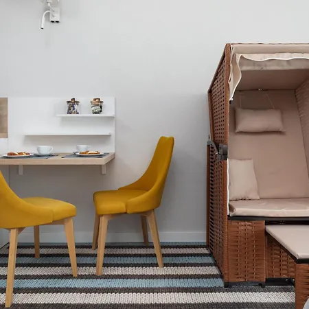 Sunny In Bel Mare By Renters דירה