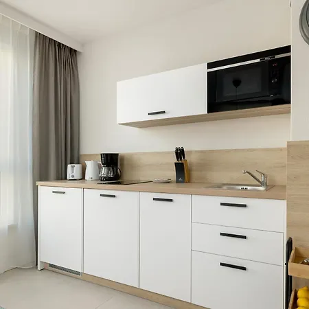 Sunny In Bel Mare By Renters *