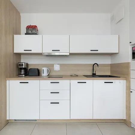 Sunny In Bel Mare By Renters דירה