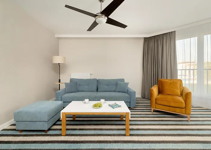 Sunny In Bel Mare By Renters ミエンジズドロイェ